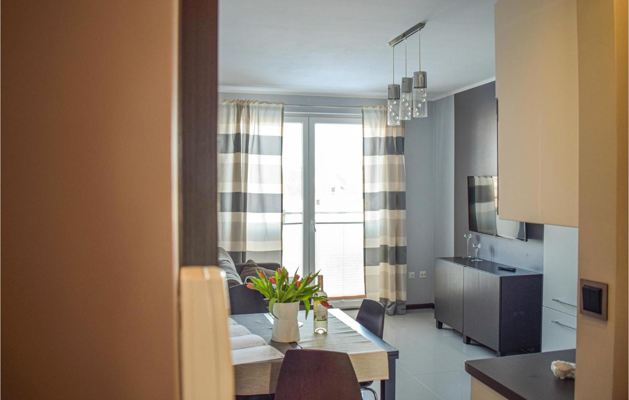 Nice Apartment In Darlowko With Wifi Bagian luar foto