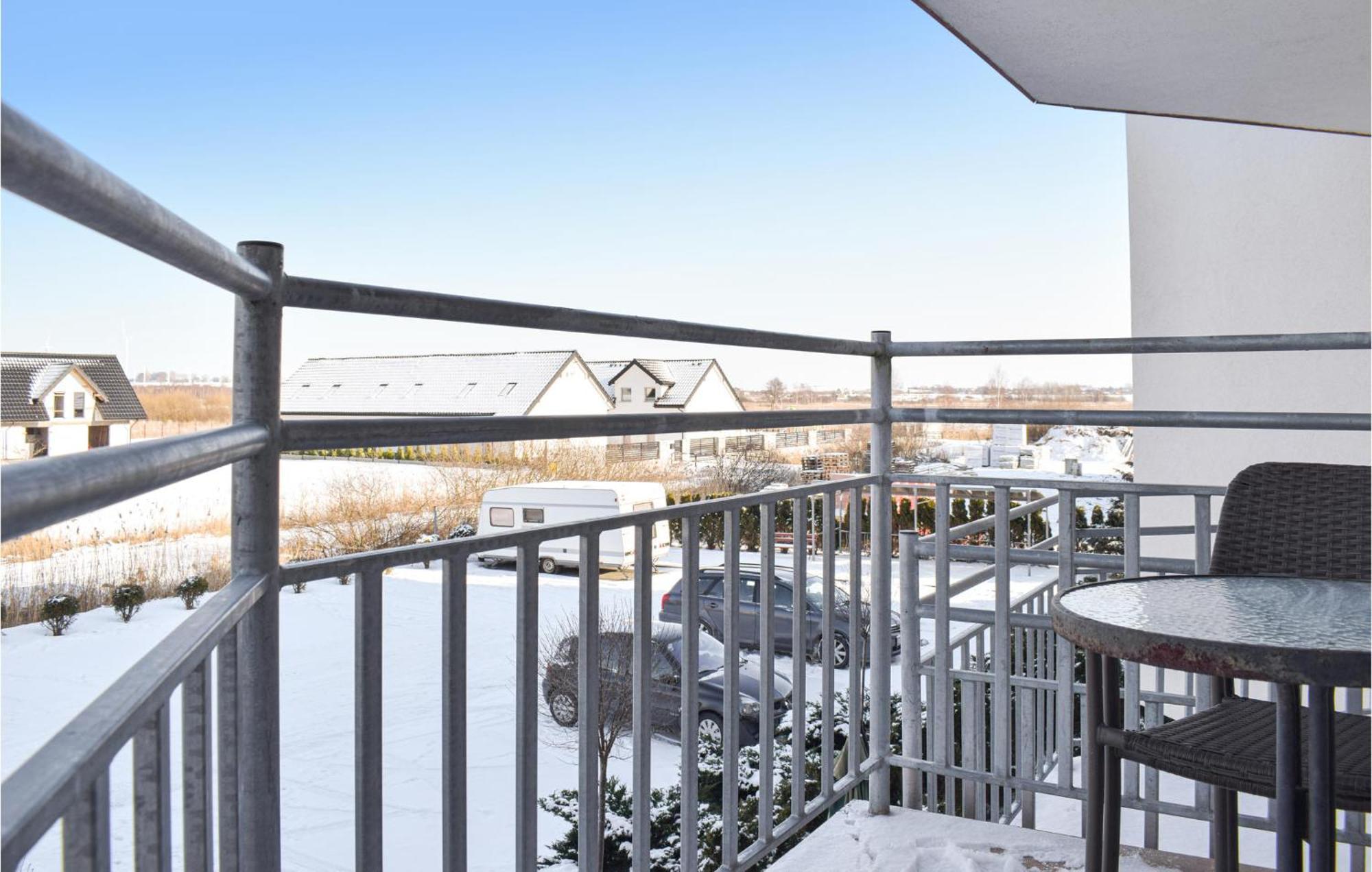 Nice Apartment In Darlowko With Wifi Bagian luar foto