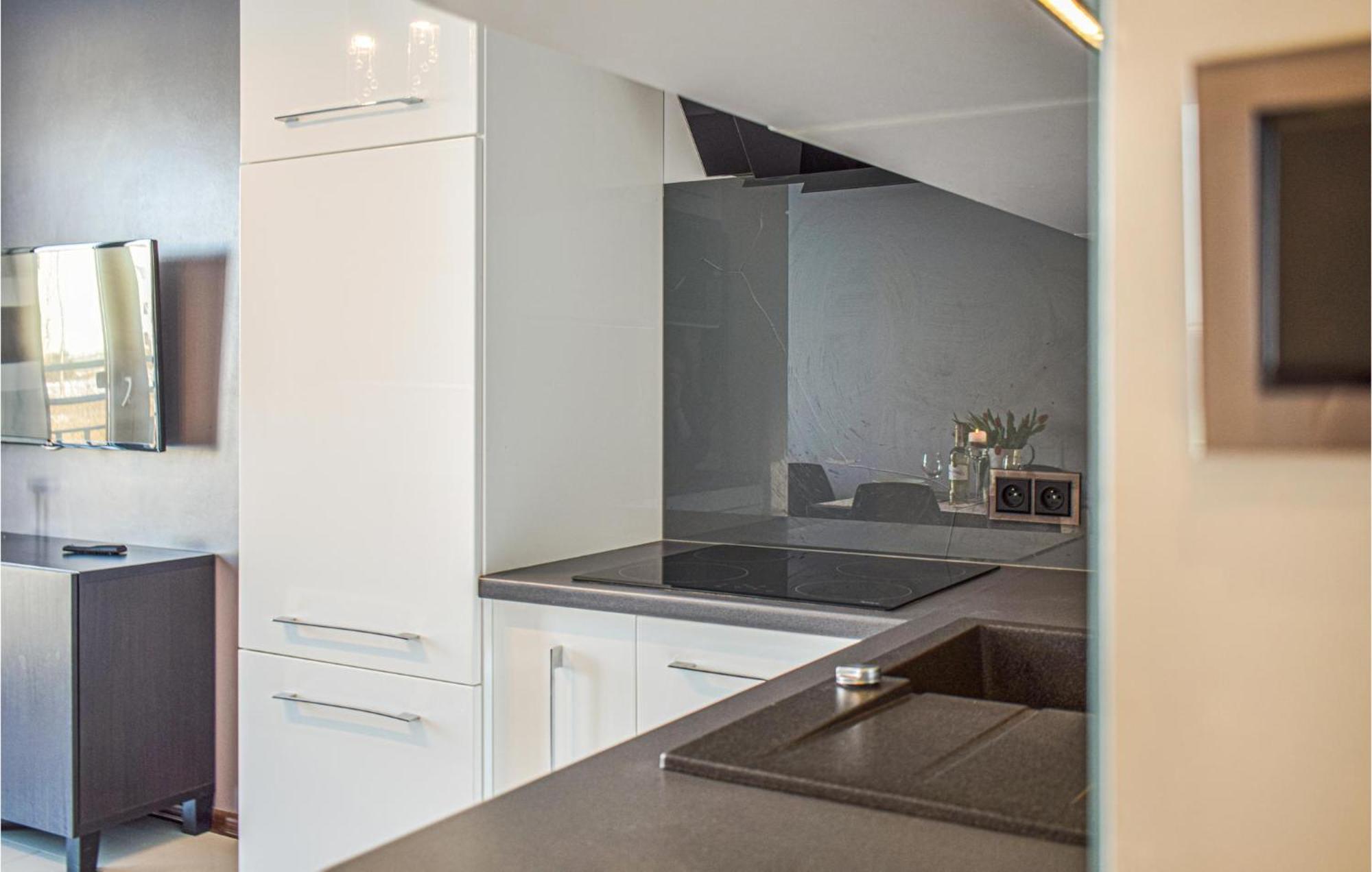 Nice Apartment In Darlowko With Wifi Bagian luar foto