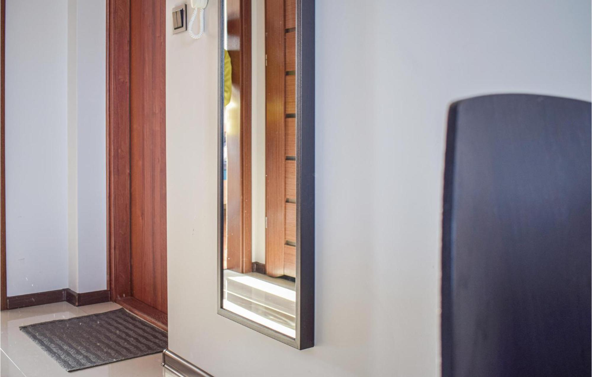 Nice Apartment In Darlowko With Wifi Bagian luar foto