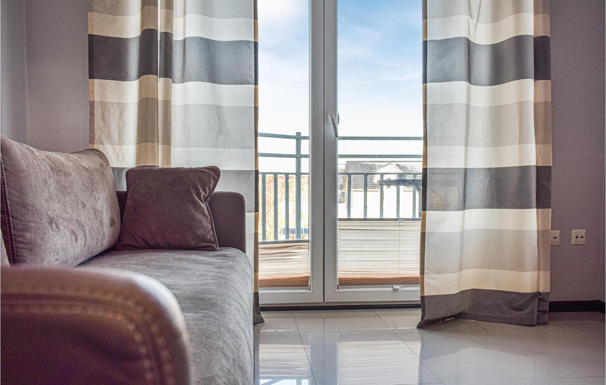 Nice Apartment In Darlowko With Wifi Bagian luar foto